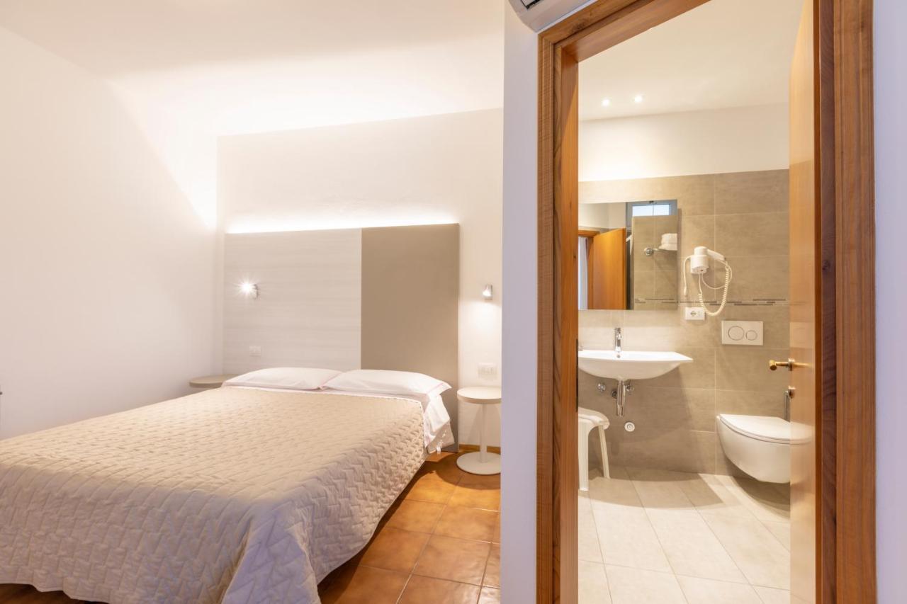 Residence Piccolo Milano Marittima Bagian luar foto