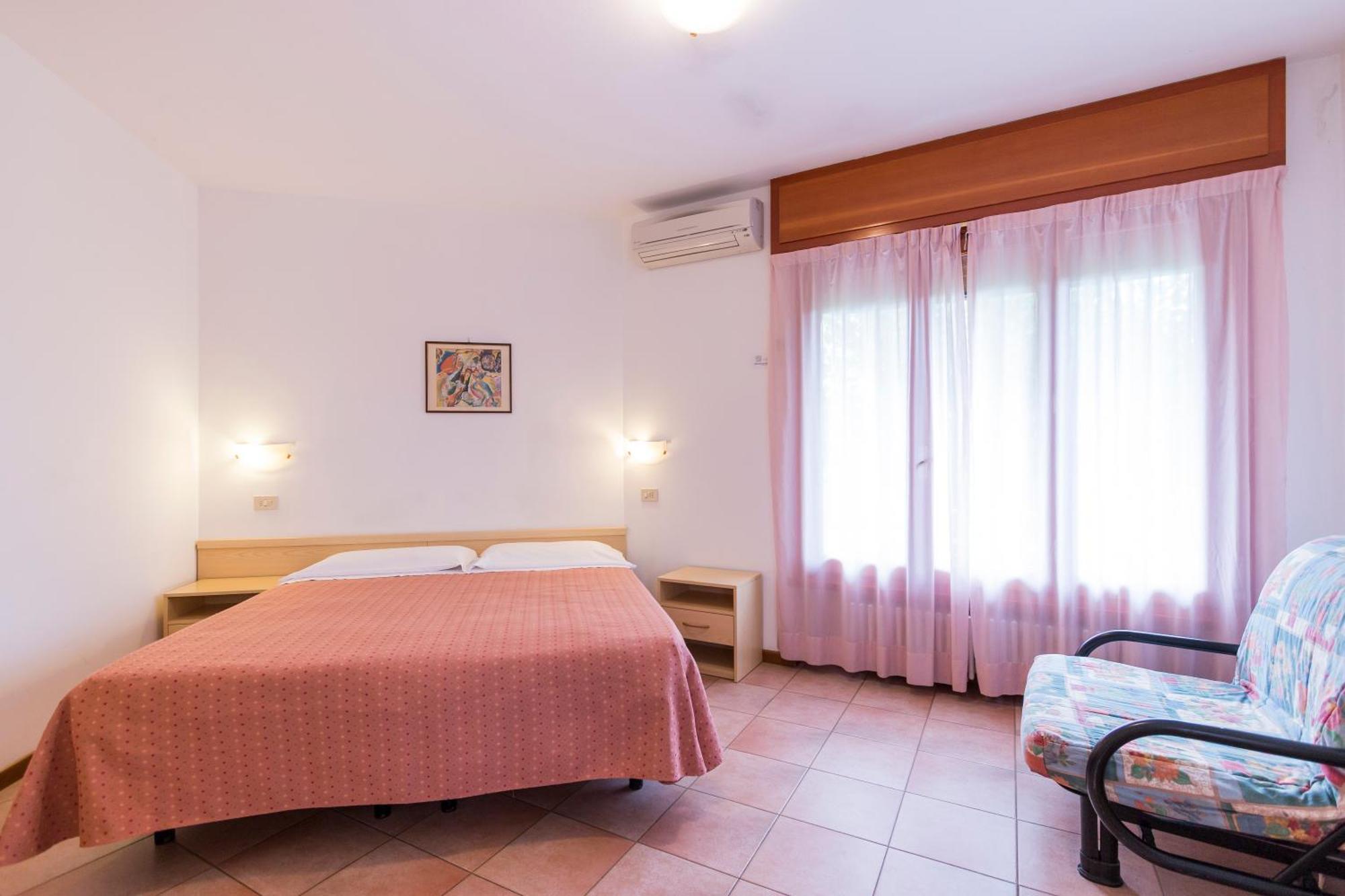 Residence Piccolo Milano Marittima Bagian luar foto