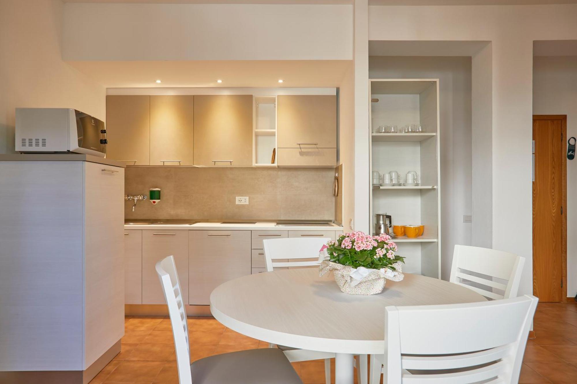 Residence Piccolo Milano Marittima Bagian luar foto