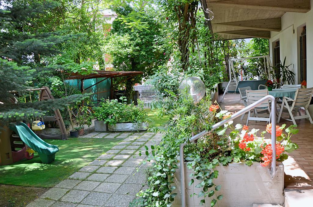 Residence Piccolo Milano Marittima Bagian luar foto