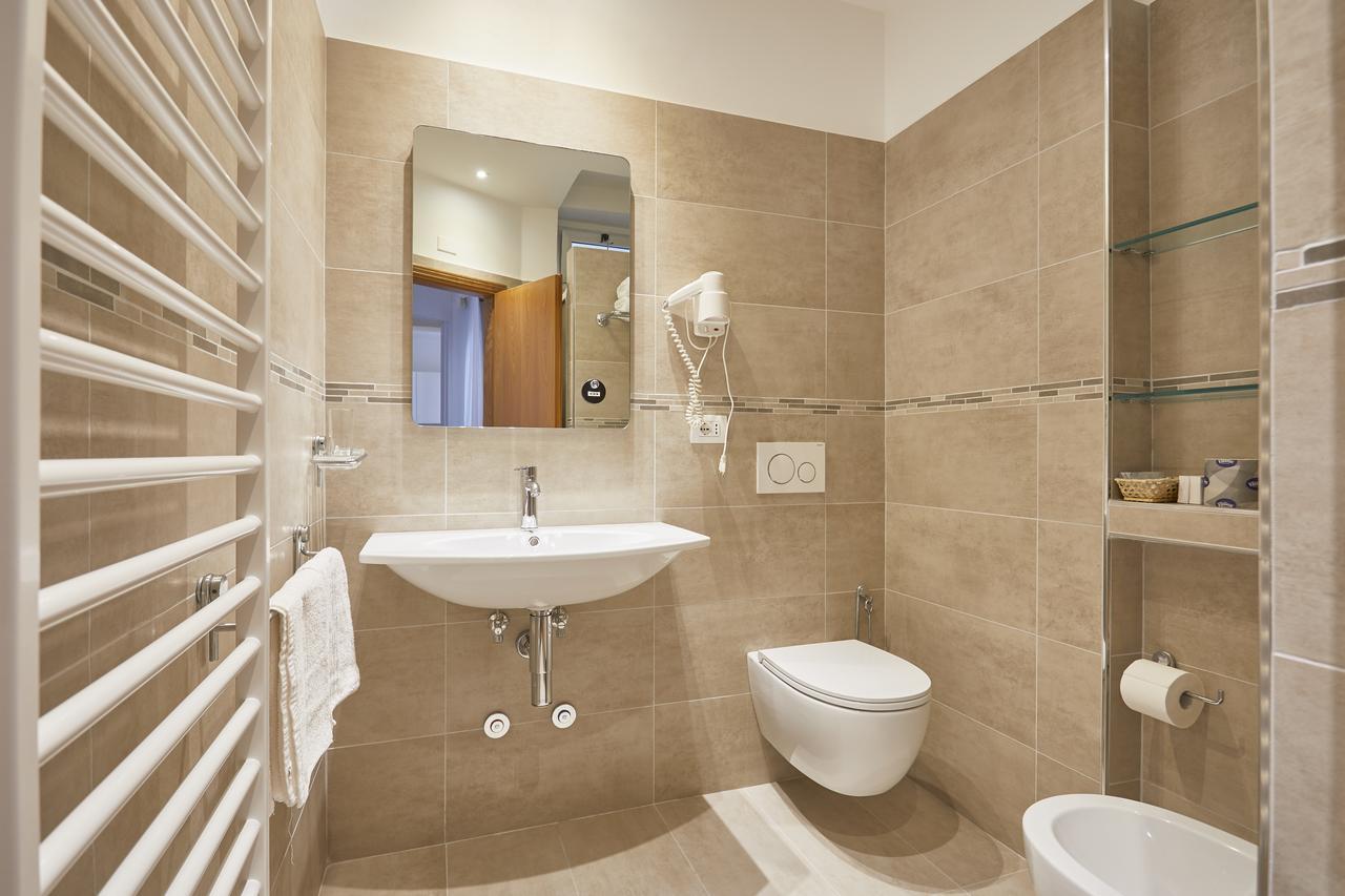 Residence Piccolo Milano Marittima Bagian luar foto